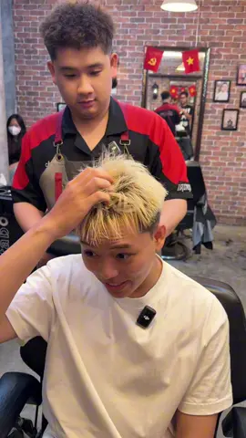 Dám bảo mẫu là lững mật :) #daynghebarber 