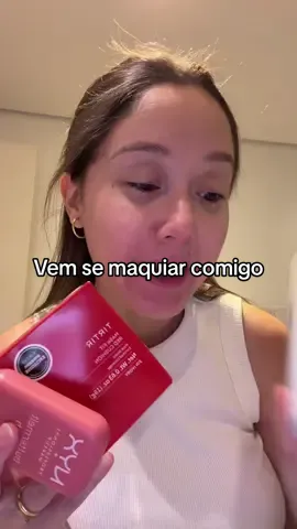 Uma pessoa que claramente não sabe se maquiar #male #tirtir #rhode #nyx 