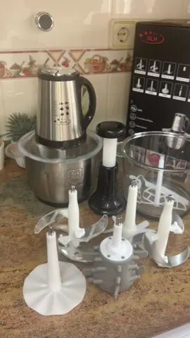 Picadora 4 hojas acero inoxidable POTENTE /varios accesorios #picadora #aceroinoxidable #acesorios #tiktokshop 
