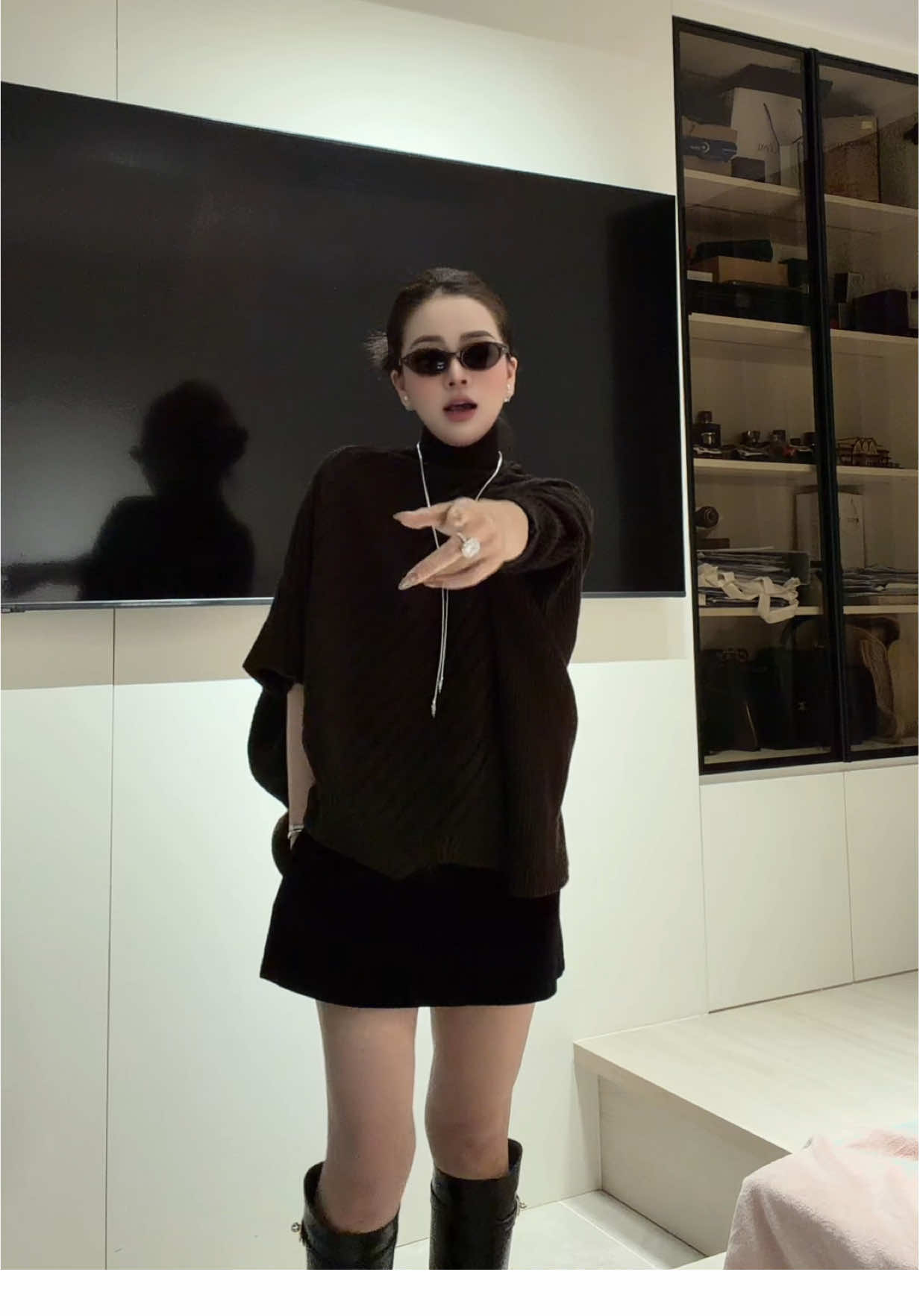 Ship Hàn Quốc cho tuiiiii liền :)))) áo và kính trong giỏ hàng tuiii nha 🧚🏻‍♀️