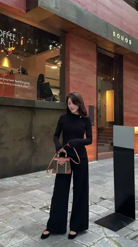 Weekend OOTD với set đen CE CE mang đến cảm giác thanh lịch vừa đủ cho một buổi dạo phố và ghé quán café quen 🖤 –––––– 𝐂𝐄 𝐂𝐄 • Store: 115B6 Phạm Ngọc Thạch, Q. Đống Đa, Hà Nội • Hotline: 09.69.69.69.83 • Shopee: https://s.shopee.vn/4VTG9eImWu • TikTok: https://vt.tiktok.com/ZSSXwj5Se/?page=TikTokShop