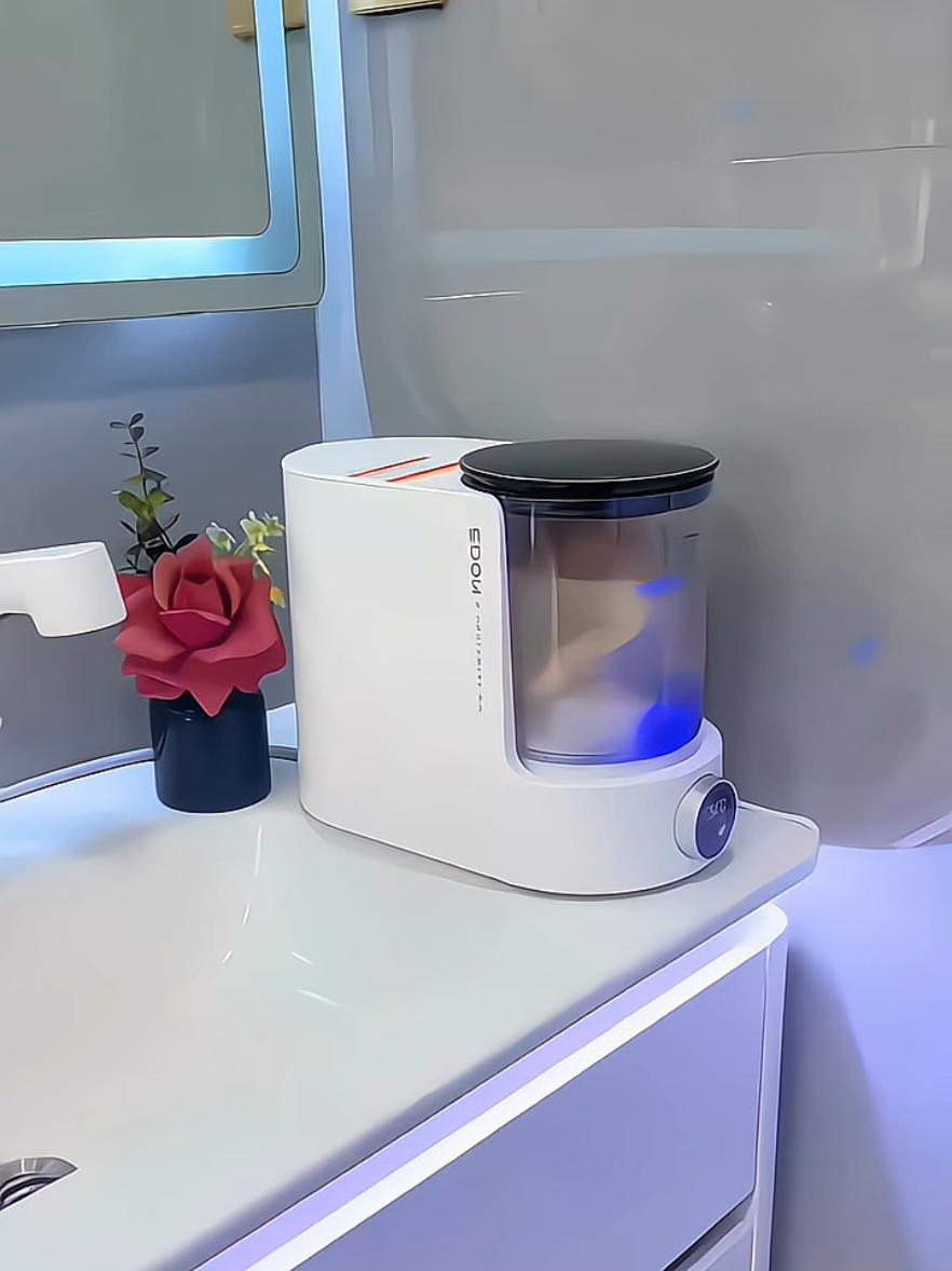 Với chiếc máy giặt thay nước tự động này, tôi không còn phải giặt tay những đôi tất có mùi nữa, đồ lót và quần áo trẻ em cũng có thể được giặt sạch mà không gặp vấn đề gì-! #maygiat#maygiatmini#giadungthongminh#viraltiktok#xuhuong