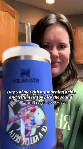 Just water for now😀 #morningwater #thisistheskinofakillerbella #stanleyblue 