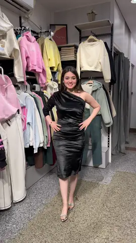 الراعي الرسمي للمناسبات 😍😍 اجمل دريس قطيفه معاكي في اي مناسبه 😍 السعر مفاجأه 👌👌 Size M L XL XXL لطلب الاوردرات تواصل واتساب علي الارقام⬇️ 01277231420 📞  ‎العنوان ٣٤ شارع ناصوح باشا ‎( حدايق الزيتون ) القاهرة ‎بجوار كنيسه العذراء الزيتون   ‎‏اللوكيشن↪️ ‎‏https://maps.app.goo.gl/fwCtr45TQCRGP6FSA?g_st=com.google.maps.preview.copy ‏ #fyppppppppppppppppppppppp #fyp #viral #foryou #ملابس 