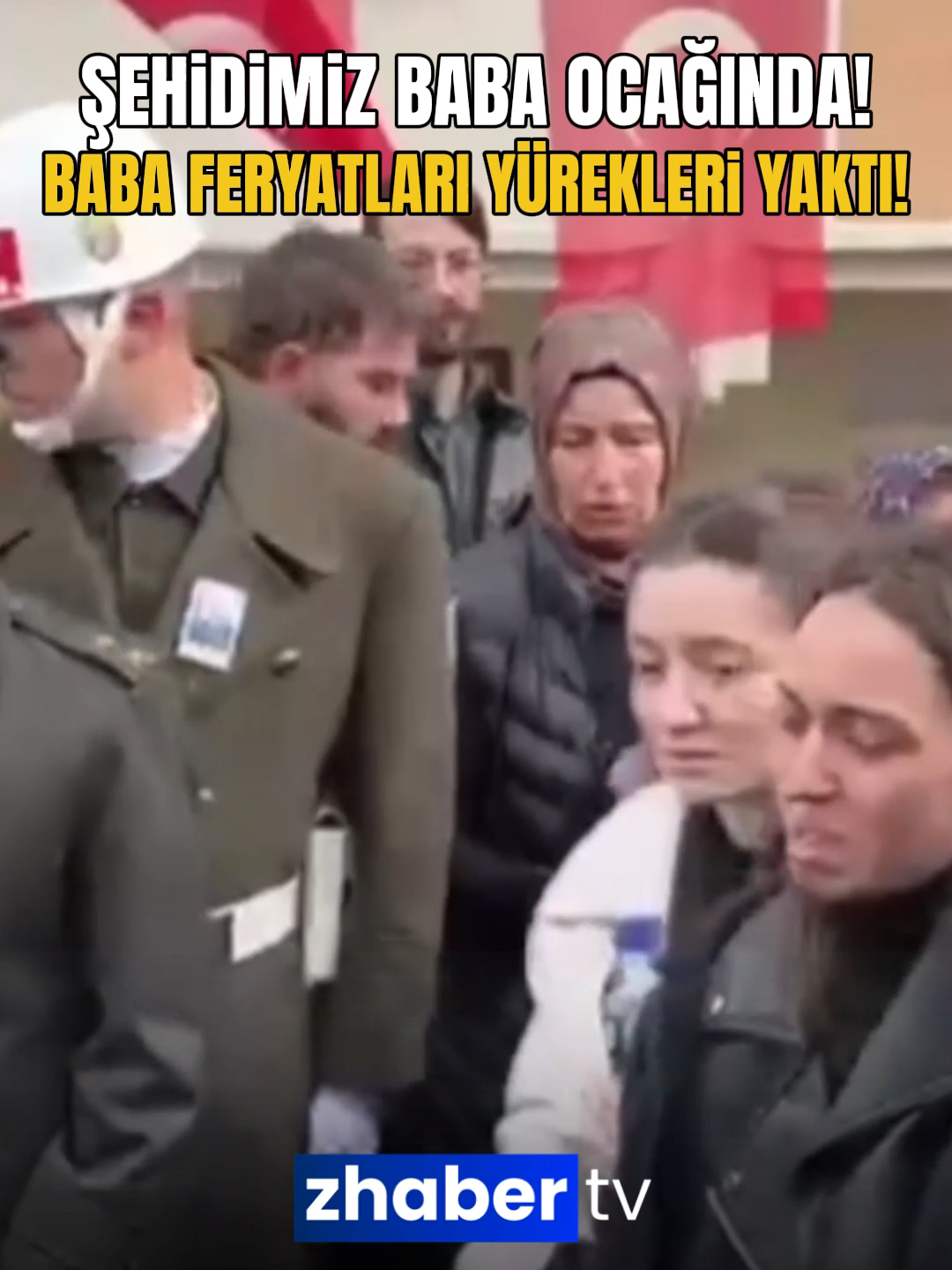 📌Şehidimiz baba ocağında! 📌Baba feryatları yürekleri yaktı! Azerbaycan sınırında düşen kargo uçağında şehit olan Hava Uçak Bakım Astsubay Kıdemli Başçavuş Nuri Özcan'ın cenazesi, memleketi Karabük'e getirildi. Ailesi ve yakınları, şehidin cenazesini gözyaşlarıyla karşılandı. Azerbaycan'dan Türkiye'ye gelirken Gürcistan-Azerbaycan sınırında düşen askeri kargo uçağında şehit olan askerlerden Hava Uçak Bakım Astsubay Kıdemli Başçavuş Nuri Özcan'ın cenazesi, Ankara’daki törenin ardından uçakla Zonguldak Havalimanı'na getirildi. Şehidin cenazesi burada askeri tören ile karşılandı. Törene Zonguldak Valisi Osman Hacıbektaşoğlu, Bartın Valisi Nurtaç Arslan ile il protokolü, askeri erkan ve şehidin yakınları katıldı. Tören mangası tarafından uçaktan alınan Ay Yıldızlı bayrağa sarılı şehidin tabutu, askeri tören ile cenaze aracına götürüldü. Özcan'ın cenazesi kara yolu ile Karabük'teki baba ocağına getirildi. Şehit Özcan, baba ocağında dualar ve gözyaşlarıyla karşılandı. Şehit Astsubay Kıdemli Başçavuş Nuri Özcan'ın babası Mehmet ve annesi Şaziye Özcan, gözyaşlarını tutamadı. #keşfet #zonguldak #karabük #şehit #gürcistan #uçakkazası #nuriözcan #haber #gündem #türkiye