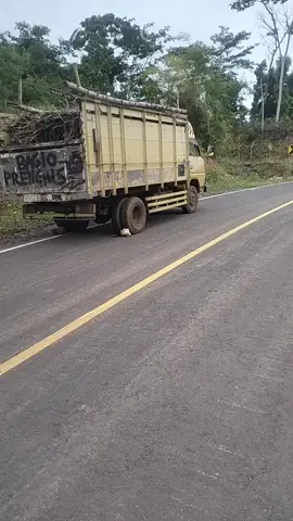 dalan aspal kok ndelep😂