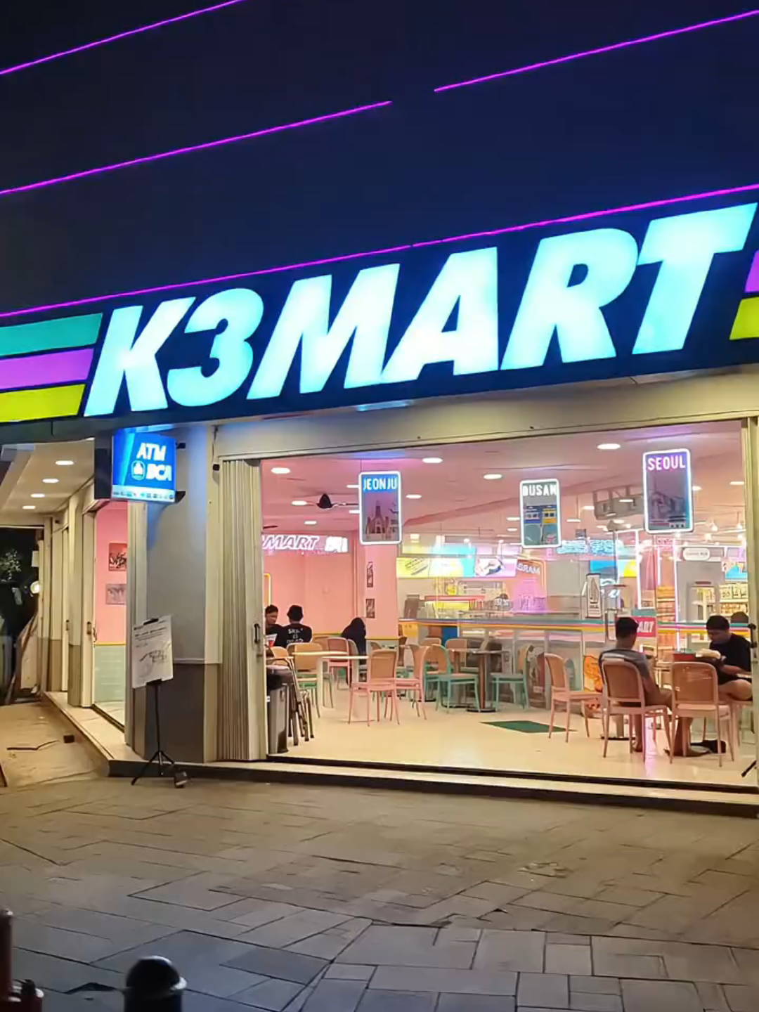 Original video by @zoomie77 📱 Google Pixel 7 Pro  🎥 Cinematic vidio @nalwavee  🔧 Cocok buat Story, Prank, Kata-kata  📥 Follow buat stok video original tiap hari #xyzbca #pixel7pro #fypppppppppppppp #mentahanvideo #mentahan #semarang #semarangstory