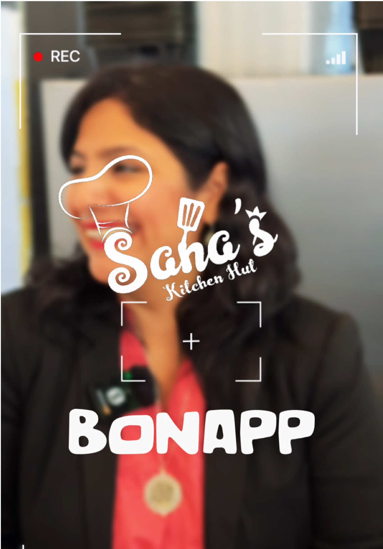 La Sana’s Kitchen Hut / Holy Indian Curries Halal, fiecare preparat este făcut cu grijă, generozitate și convingerea că orice oaspete este o binecuvântare. Sambosas-urile și wrapurile cu paratha sunt perfecte când ești pe fugă, iar datorită Bonapp, nimic nu se irosește și tot mai mulți bucureșteni descoperă gusturile lor autentice.💚✨ Descoperă preparatele lor în cele 3 locații active în aplicație (Apaca, Pipera, Voluntari). @Sana's Kitchen  #bonappforyou #sanaskitchen #fararisipa 