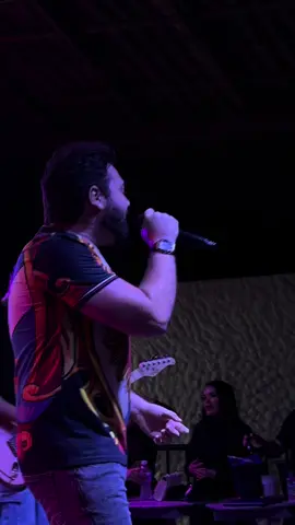 Tenho que Aplaudir esse meu parceiro de palco , canta muitooooooooo ! Eu sou fã 😍😍 @ANDSON MENDONÇA 