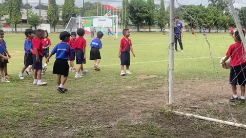 สีสันงานแข่งกีฬาสีของเด็กอนุบาล