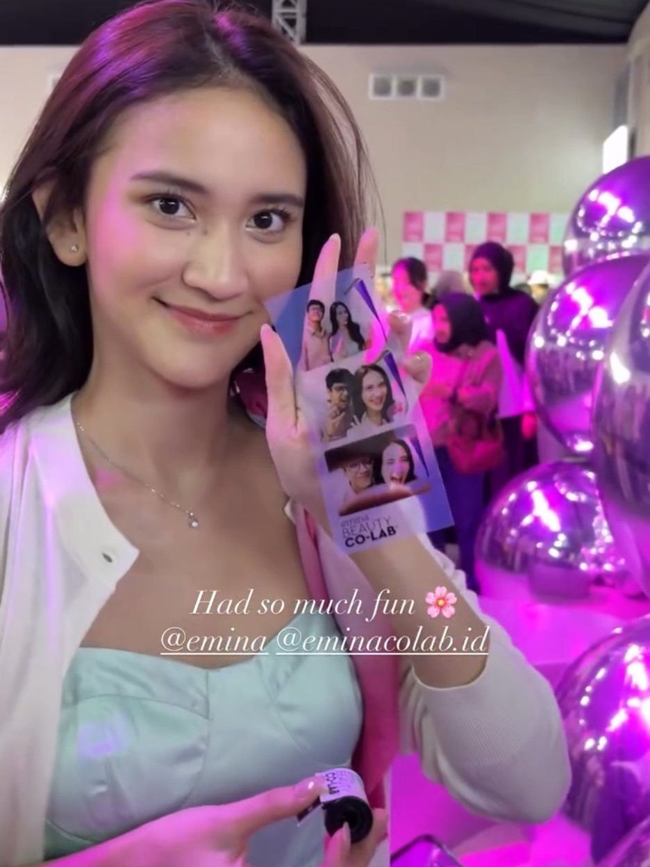 Ketika gengsi dikalahkan Cinta 🫶 (tumben banget muka Bapak terpampang nyata di story ibuk) #elleya #leyaprincy #elputrasarira 