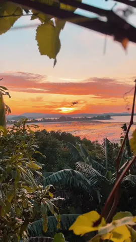 Shelter together✨ #sunset #foryou #fyp #batam 