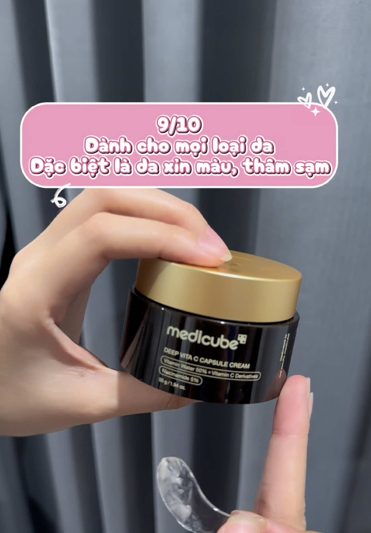 🤪kem dưỡng độc lạ nhà Medicube 𝐊𝐞𝐦 𝐝𝐮̛𝐨̛̃𝐧𝐠 𝐌𝐞𝐝𝐢𝐜𝐮𝐛𝐞 𝐕𝐢𝐭𝐚𝐦𝐢𝐧 𝐂 dạng viên nang kết hợp với gel trong suốt. Da cứ gọi là trắng sáng, căng bóng, mướt mát.  - Mọi loại da - Da sạm xỉn, thâm mụn, không đều màu - Da thâm nám, tàn nhang #viral #myphamchinhhang #kemduongam #fyp #xuhuong 