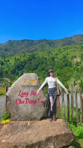 Chiều nay cô ở đây !! Hưởng ứng lễ hội hoa dã quỳ , Hello Núi lửa Chư Đăng ya #hoadaquygialai  #nuiluachudangya #81gialai 