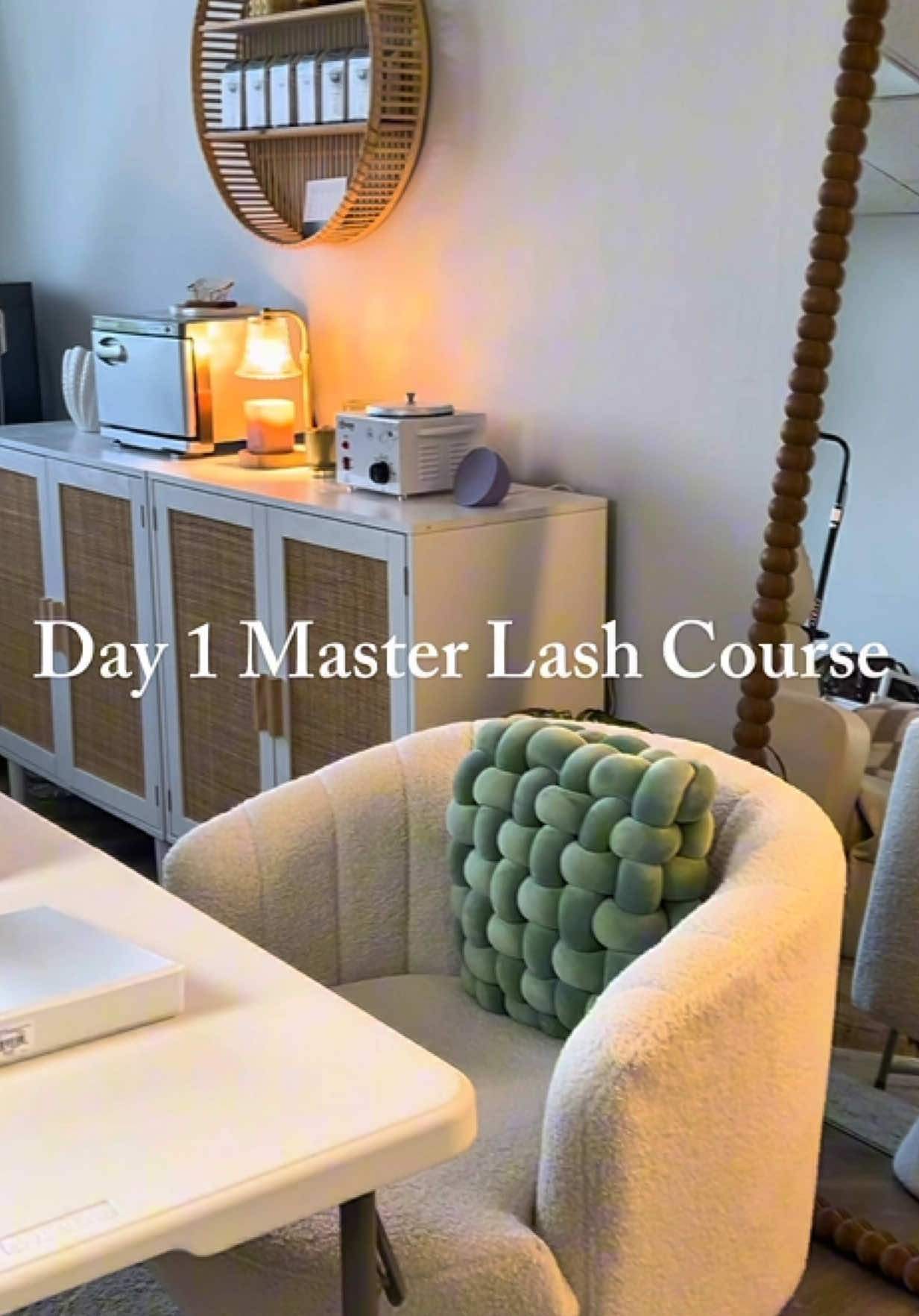 ONE MY COURSE LEFT FOR 2025  DEC 1/8th 📍  Palm Beach FL 📍  #lashtechnician #lashartist #westpalmbeachlashtech #palmbeachlashartist #lasheducation 