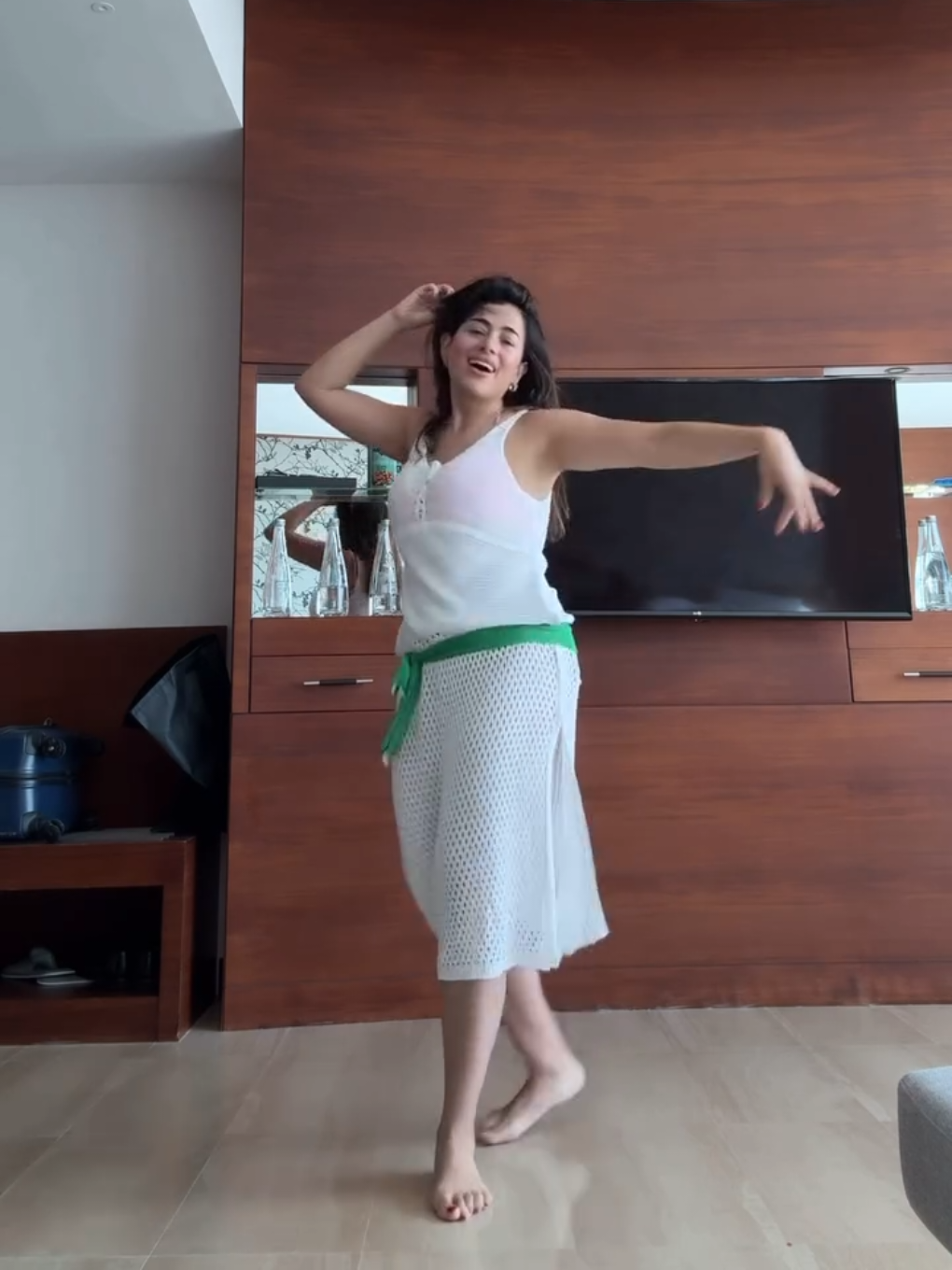 🤍🤍🤍 #bellydancer #dancereels #foryourpages #wheneverwherever #fypシ 