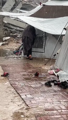 It’s been raining 🌧️ heavily since the morning.. Rainwater is flooding tents and remains of homes of 2.4 million people across Gaza.. Everyone around the globe is demanded to take to urgent action to afford tents and other urgent needs.. @AbujomaaGaza #Gaza #FreePalestine 