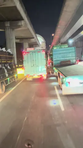 Karawang timur yang di tuju #drivertnjungpriok #angkogterusss #drivermuda #angkogteam #fyp 