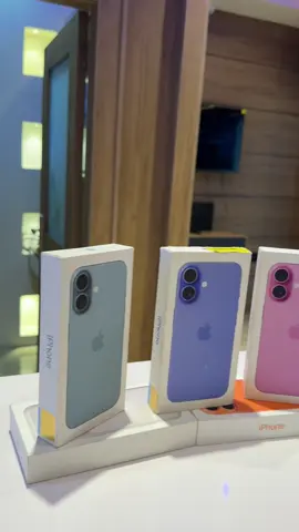 iPhone 16 || 128GB || 1,020,000 iPhone 17pro || 256GB || 1,800,000 #xnyghub#creatorsearchinsight#computervillage #fyppppppppppppppppppppppp 