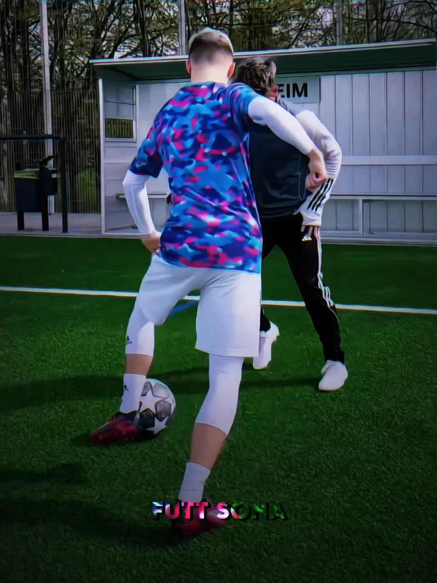 Skill Tutorial 😍🇩🇪  #football #footballtiktok #footballtogether #tutorial #fyp 