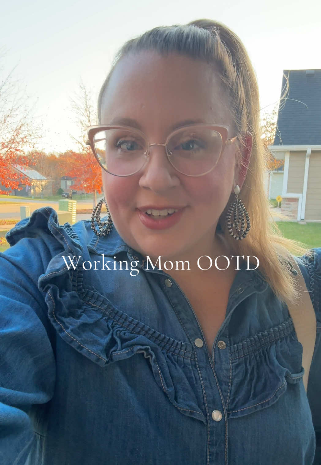 My outfit of the day as a working mom of 3! I generally wear a size 16/18! #OOTD #plussize #workingmom 