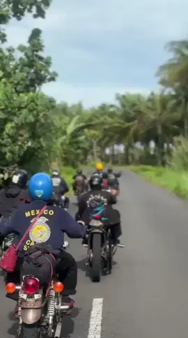 tebak seberisik apaaa?😋😝#fyp #chopper #motorcycle #britishstyle🇬🇧 #chopperlife 