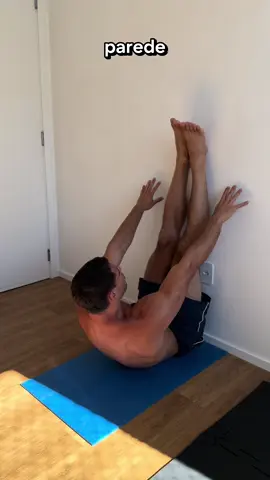 Movimento é vida ✅ Comece hoje mesmo!! Clique no link da bio ⚔️ #calistenia #movimento #treinoemcasa 