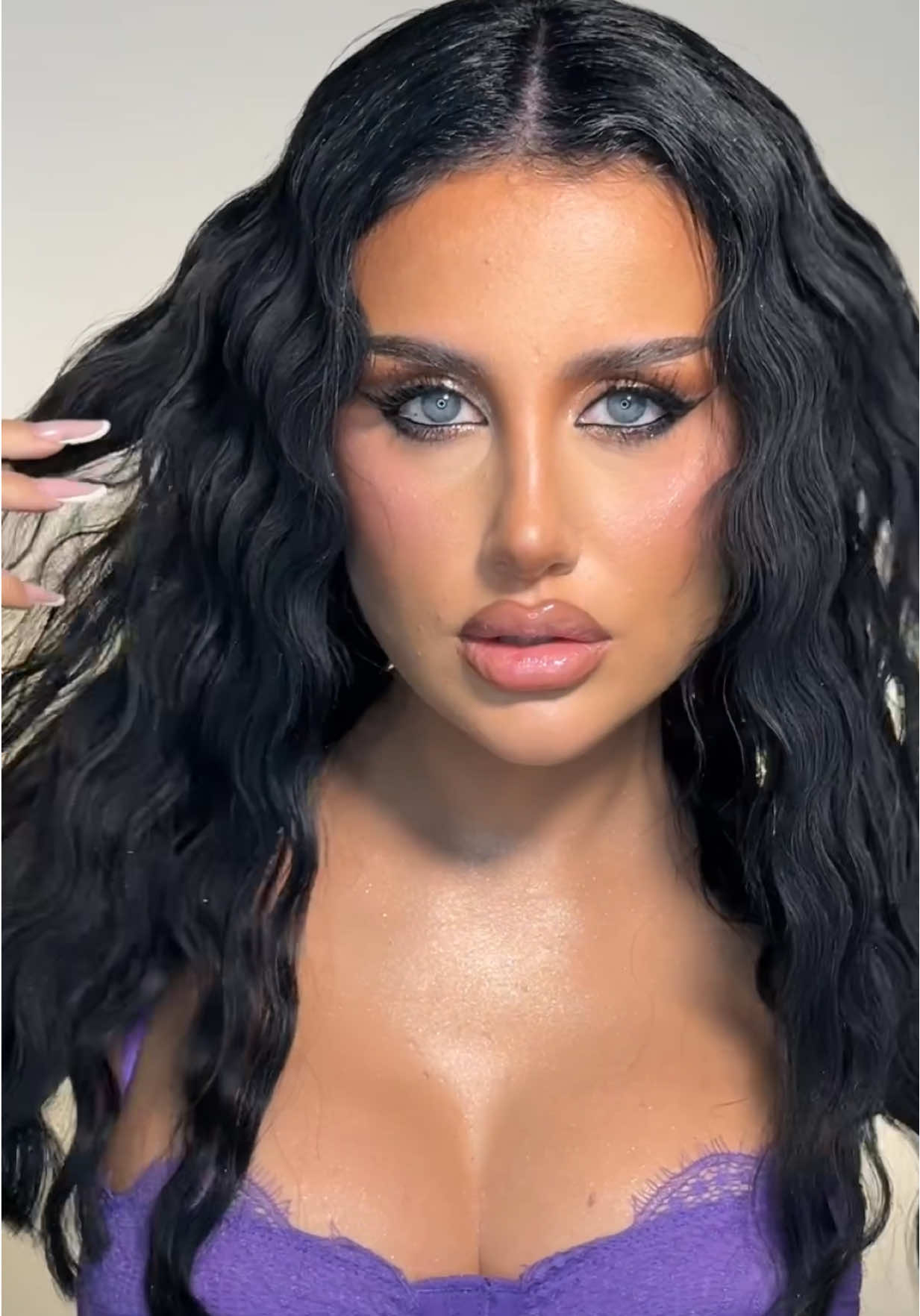 hair: @ᴀɴᴅʀᴀ make-up: @𝐊𝐑𝐈𝐒𝐓𝐄𝐄𝐍 𝐓𝐀𝐍𝐀𝐒𝐄  #rebeccatoma #foryo #fyp 