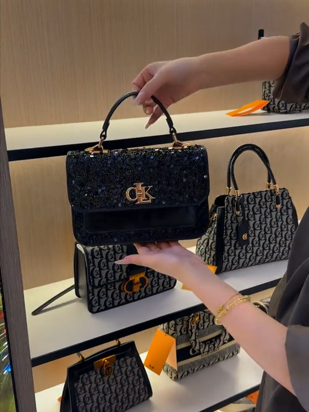 #tuixachnu #tuideocheonu #thoitrangnu #nhuthaostore 