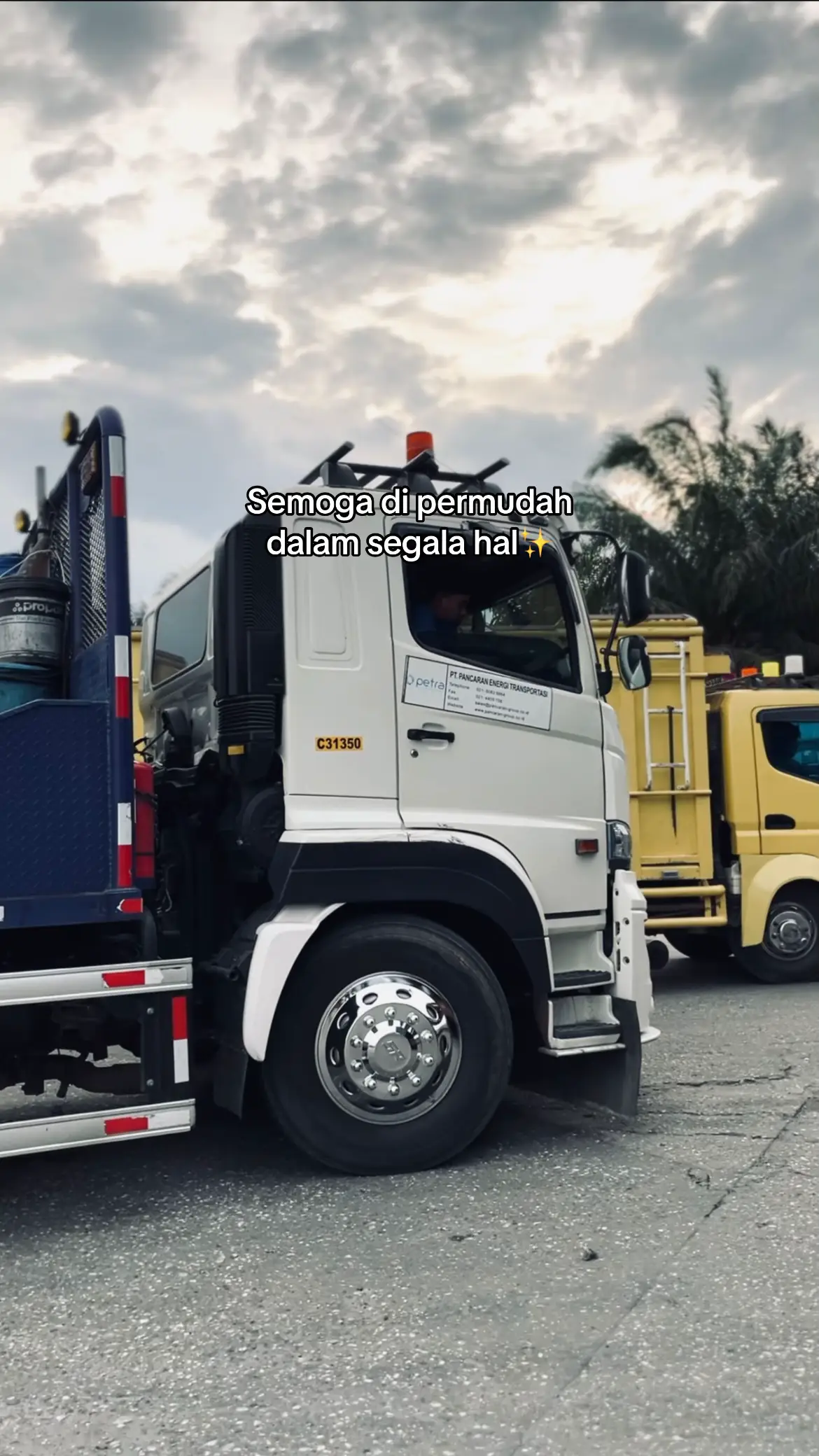 #deminyai #truckganteng #sumbarstyle #hino500modifikasi #fupシforyou 