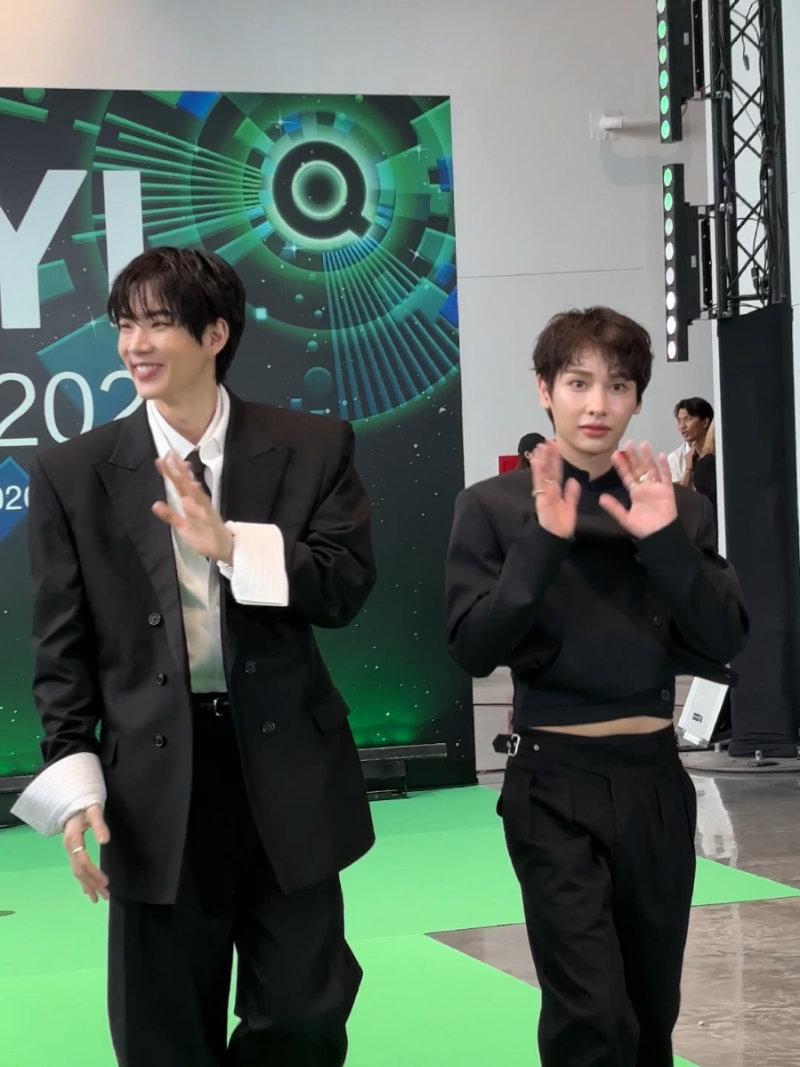 ตัวจริง ว้าวมากกกก #iqiyiijoyth2026 #offgun #offjumpol #gunatthaphan 