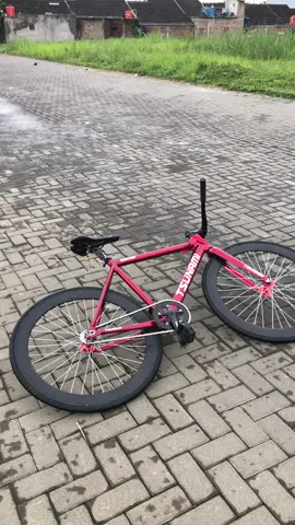 tidur dulu..#fixedgear #fixiekalcer #fixiebike #fixiecustom 