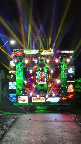 Simpel memanjakan mata✨ @730_lighting✨ @OMBAK SAGARA AUDIO #4upageシ #fypシ゚viral #horegbalap_official #pesonagondanglegi #soundkarnavalindonesia 