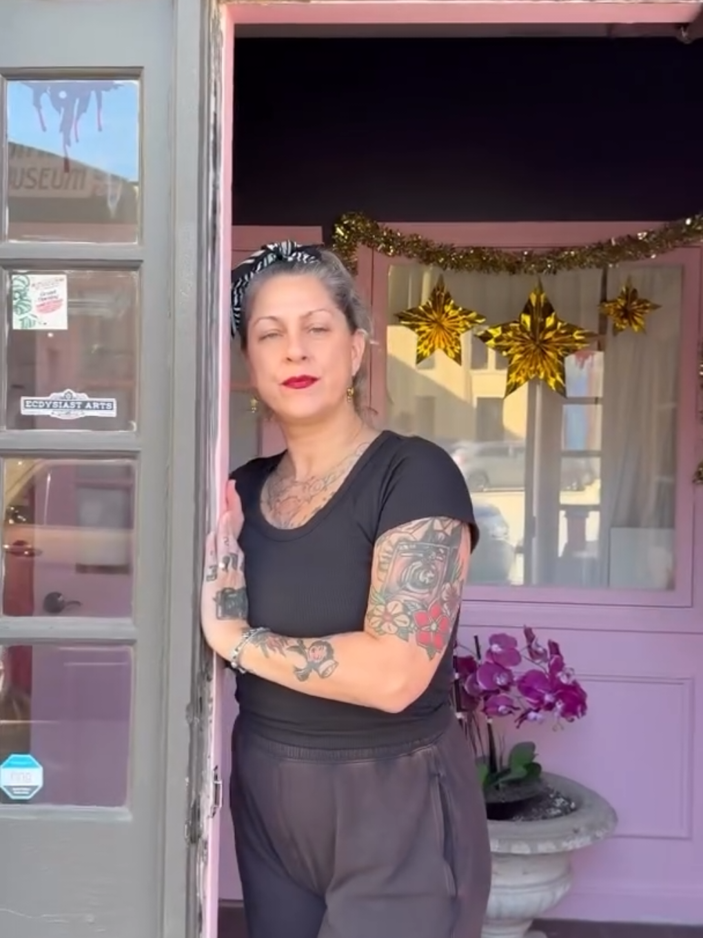 Come see me at #ecdysiastartsmuseum #ecdysiastartsmuseum ecdysiastartsmuseum Wednesday- Saturday noon-5pm. Learn about the art of the tease with us Thursdays. Thank you #burelesque  #americanpickers 