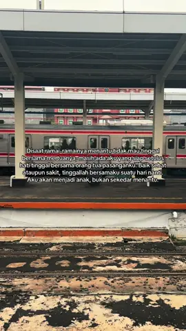 Lagi ramai banget yaaaa pasangan baru yang berprinsip setelah menikah tidak mau tinggal dan hidup bersama orang tua atau mertuanya. Aku sedang berusaha mempersiapkan segala sesuatunya sebaik mungkin, agar aku bisa menjadi rumah untuk mereka tinggal di masa tua nanti. Orang tuaku, orang tuamu, semua adalah orang tua yang harus kita rawat suatu hari nanti. #mertuadanmenantu #mertua #menantu #fypp #katakata 