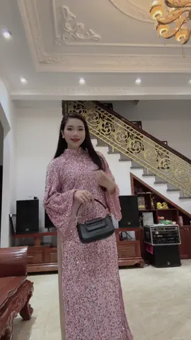 Oá dài chu sa hồng nhà em đây ạ#vairal #aodai #aodaitet 