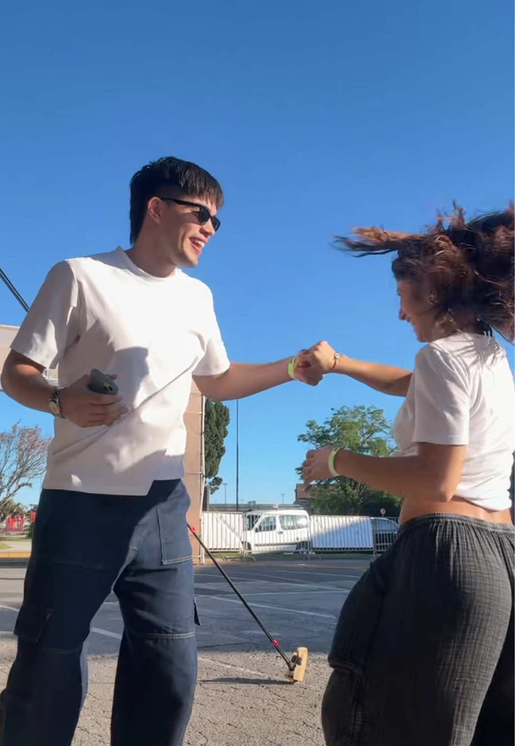 Jajajaj quien lleva a quien? ✨