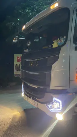 Cái nghề đã nhạy cảm rồi các ông còn làm cho nó nhiều thị phi nữa. Chán quá chán🥴🙂‍↔️