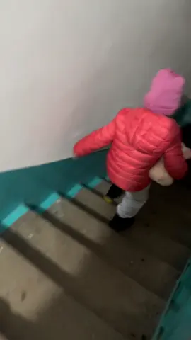 С моей крошечкой бежим!бедные наши детки🇺🇦🇺🇦🇺🇦