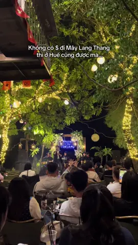 Buổi tối ở Huế thì đi đâu? Ai nhiều tâm sự chắc sẽ thích chỗ này 🥰 Huế không buồn, Huế chilllll 🍂  #hue #vivulinhtinh #huevedem #cafeohue #acoustic 