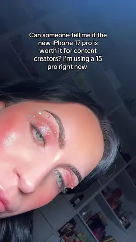 Can someone tell me if upgrading to the @apple IPHONE 17 pro is worth it for content creators? #iphone17 #apple #iphone #contentcreator #iphonetips 