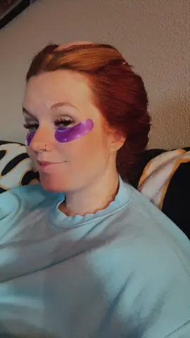 I promise I actually do things I’m just to the point where everything feels like a chore. 🫠🥱 #pregnantlife #babygirl #sahm 