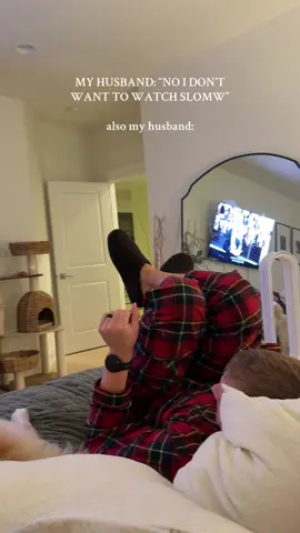 he’s always SAT for the reality shows hahahha😂😭👏🏼👏🏼👏🏼 #slomw #husband #funny #husbandandwife #viral 