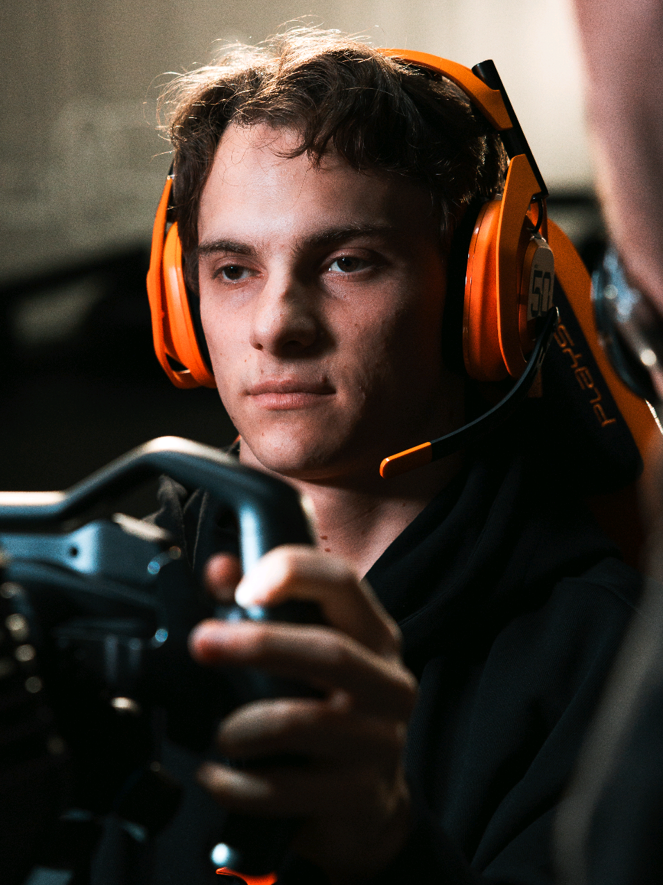 Behind the scenes with Lando & Oscar at the @Logitech G shoot 📹 #McLaren #F1 #Logitech  @McLaren @Lando Norris @Oscar Piastri 