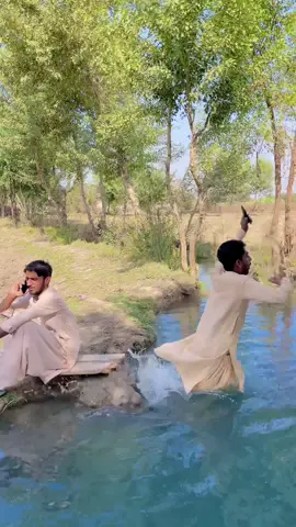 Wait for twist 😂🤣#atharhussain2.0 #comedia #funnytiktok #viralvideos #foruyou #fyp 