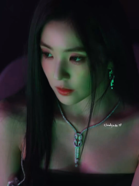 Bae Goddes Irene #kgma2025 #IRENE #아이린 @Red Velvet 