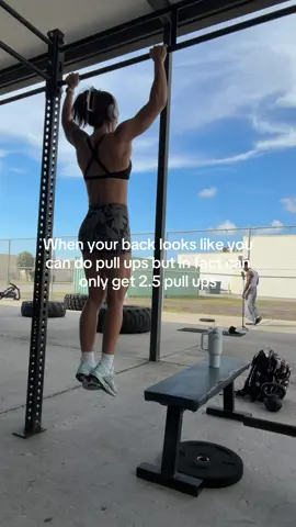 At least 17 year old me would be proud of these incredibly weak pull ups. She didn’t even know what a RDL was…