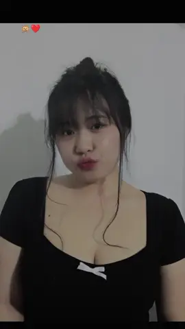 #ချစ်စရာလေးမလား🙈 #fbyツforyou🤍🦋 #ti̇ktok #views #foryou 