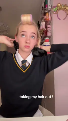 lasted all day !! worked so good today 💕 #foryou #blowup #hair #heatless 