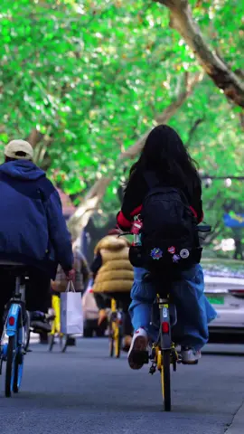 朋友们早上好！今天是11月15日，星期六！月半圆时最动人，茶半醉时最清醒；用平常心看淡得失，用感恩心对待拥有。心态好了，一切都会变得美好。#早安语录  #早安心语 #治愈系 #小情情感 